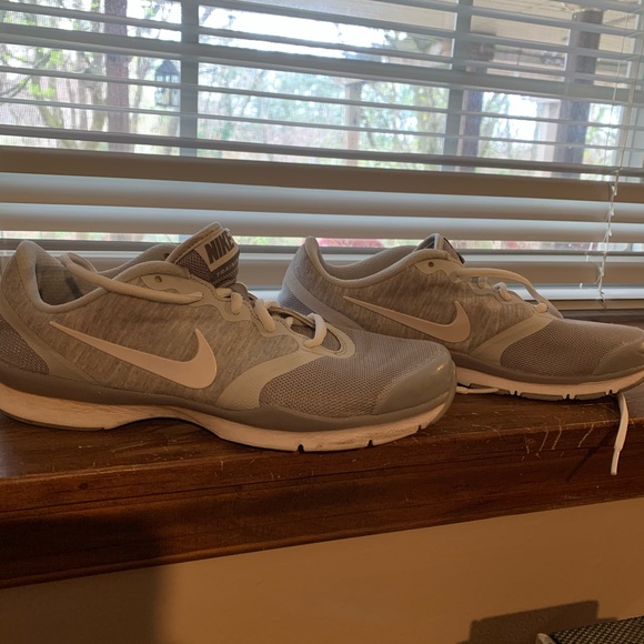 Nike training sneakers - Picture 2 of 5